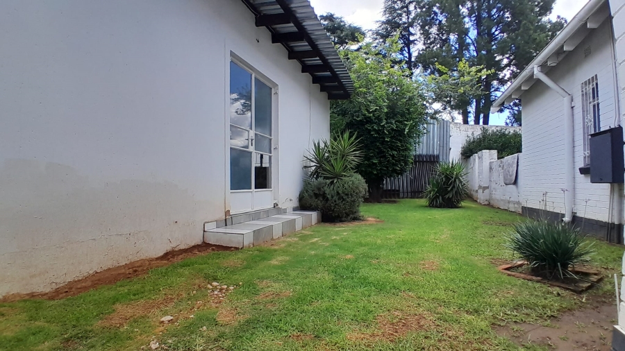 To Let 2 Bedroom Property for Rent in Creswell Park Gauteng