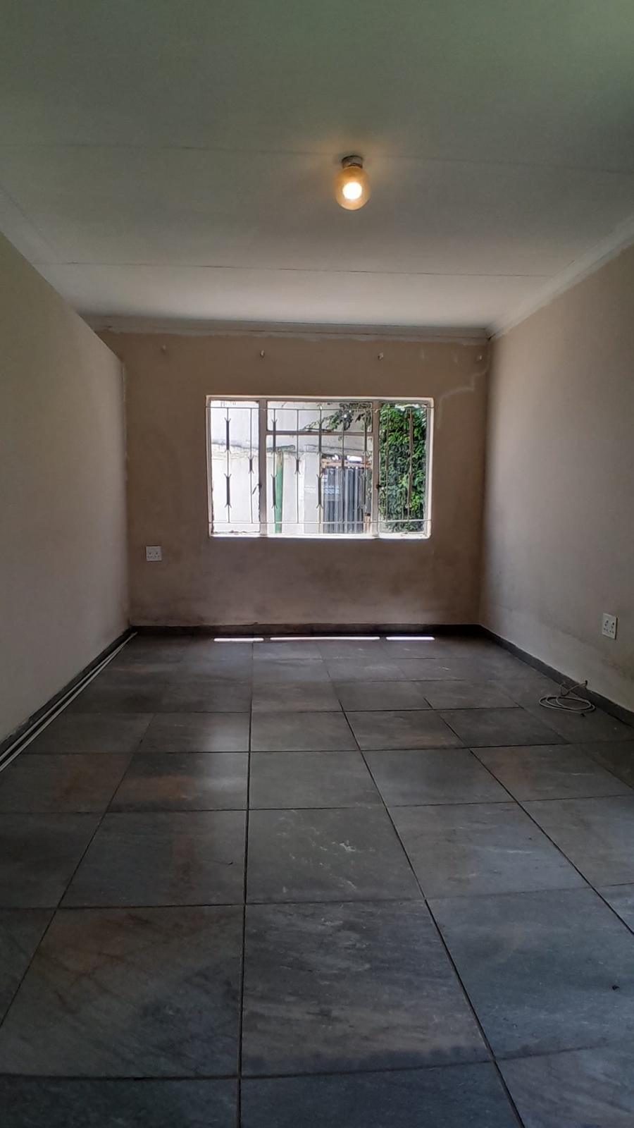 To Let 2 Bedroom Property for Rent in Creswell Park Gauteng