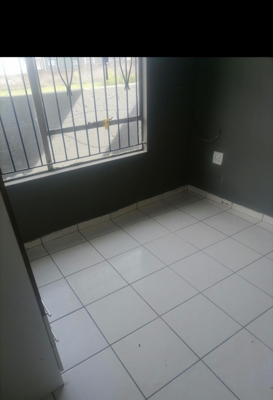 To Let 2 Bedroom Property for Rent in Fleurhof Gauteng