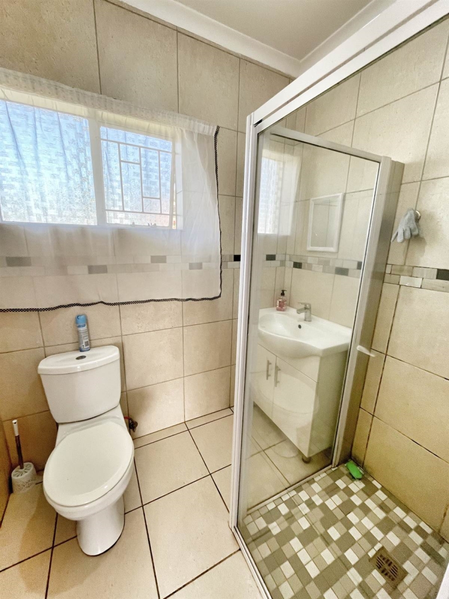 3 Bedroom Property for Sale in Brackendowns Gauteng