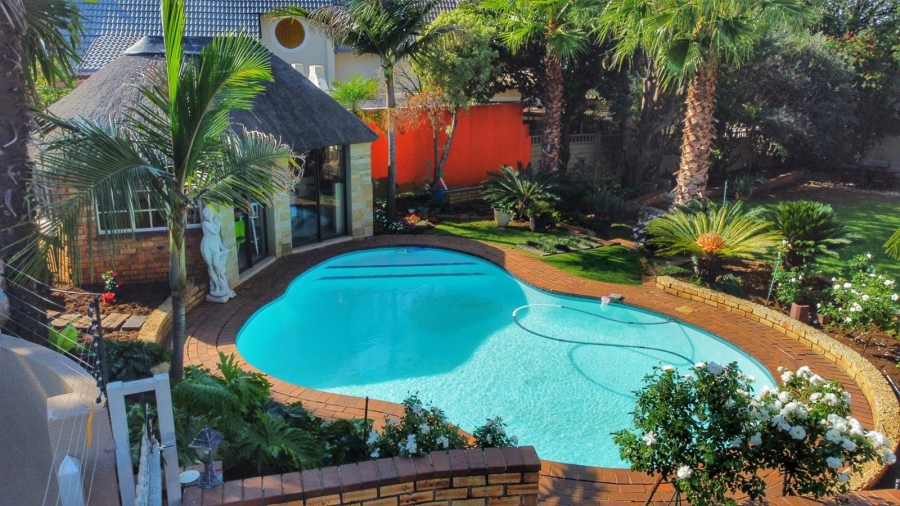 2 Bedroom Property for Sale in Glenvista Gauteng