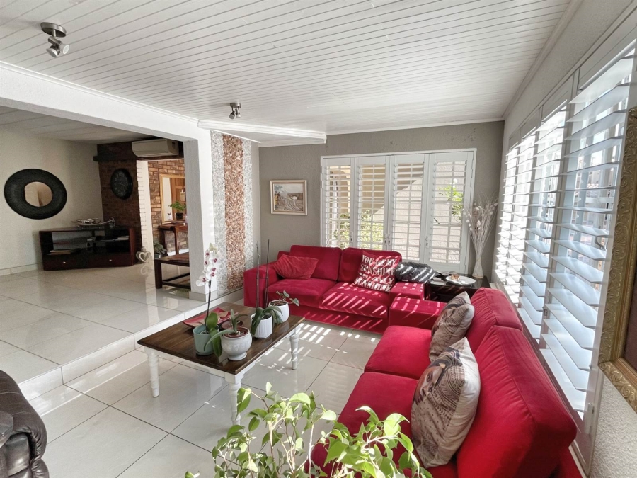 2 Bedroom Property for Sale in Glenvista Gauteng