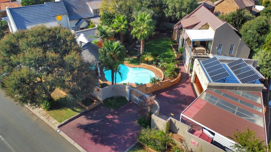 2 Bedroom Property for Sale in Glenvista Gauteng