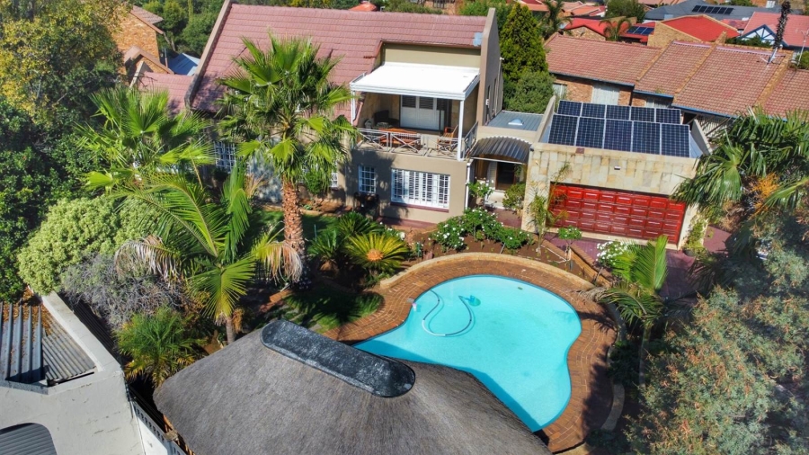 2 Bedroom Property for Sale in Glenvista Gauteng