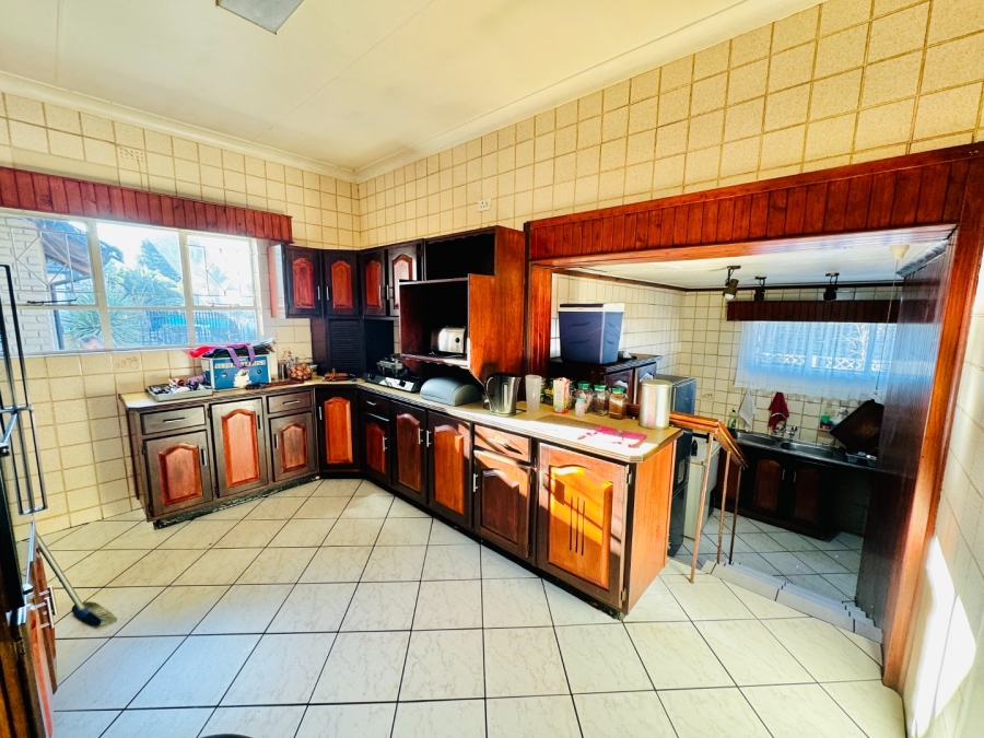 4 Bedroom Property for Sale in Symhurst Gauteng