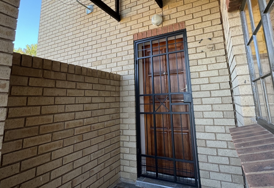 2 Bedroom Property for Sale in Moreleta Park Gauteng