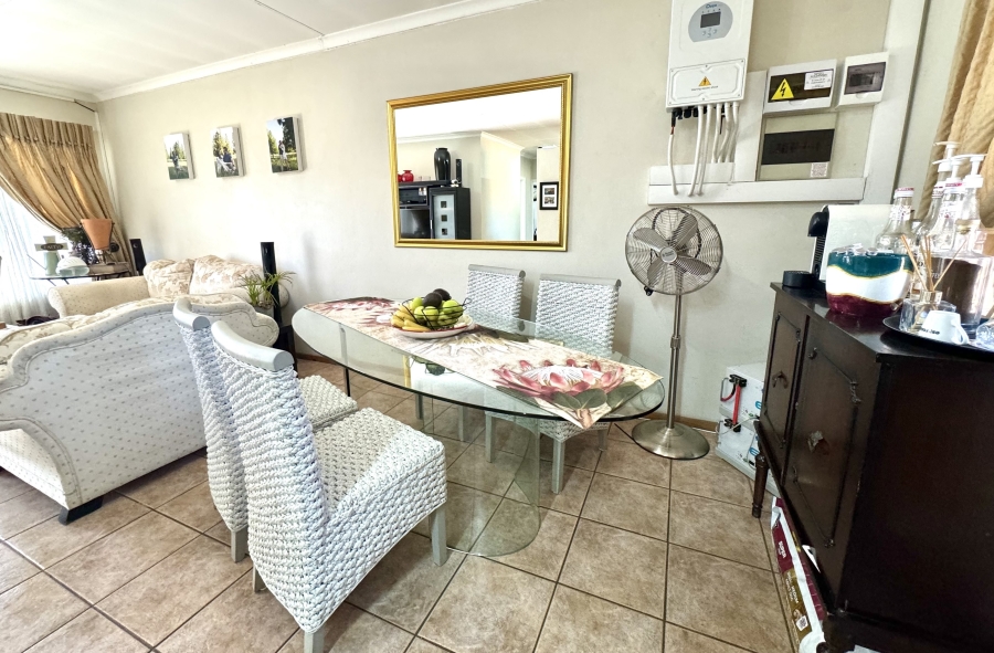 2 Bedroom Property for Sale in Rietvalleirand Gauteng