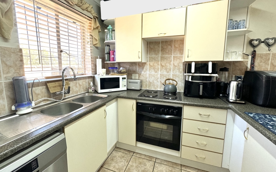 2 Bedroom Property for Sale in Rietvalleirand Gauteng