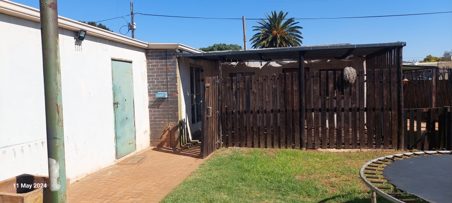 4 Bedroom Property for Sale in Selection Park Gauteng