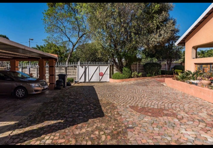 4 Bedroom Property for Sale in Johannesburg North Gauteng