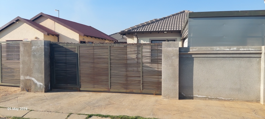 3 Bedroom Property for Sale in Salfin Gauteng