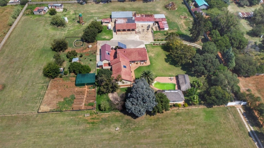 5 Bedroom Property for Sale in Homestead Apple Orchards Gauteng