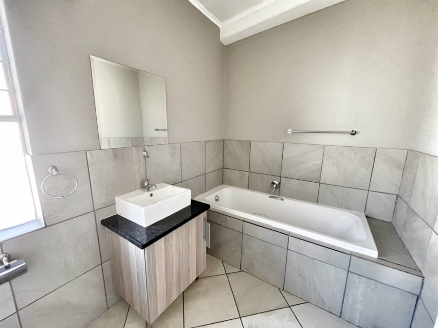 3 Bedroom Property for Sale in Albertsdal Gauteng