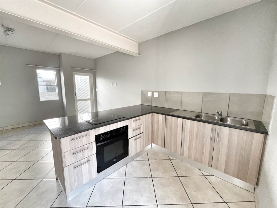 3 Bedroom Property for Sale in Albertsdal Gauteng