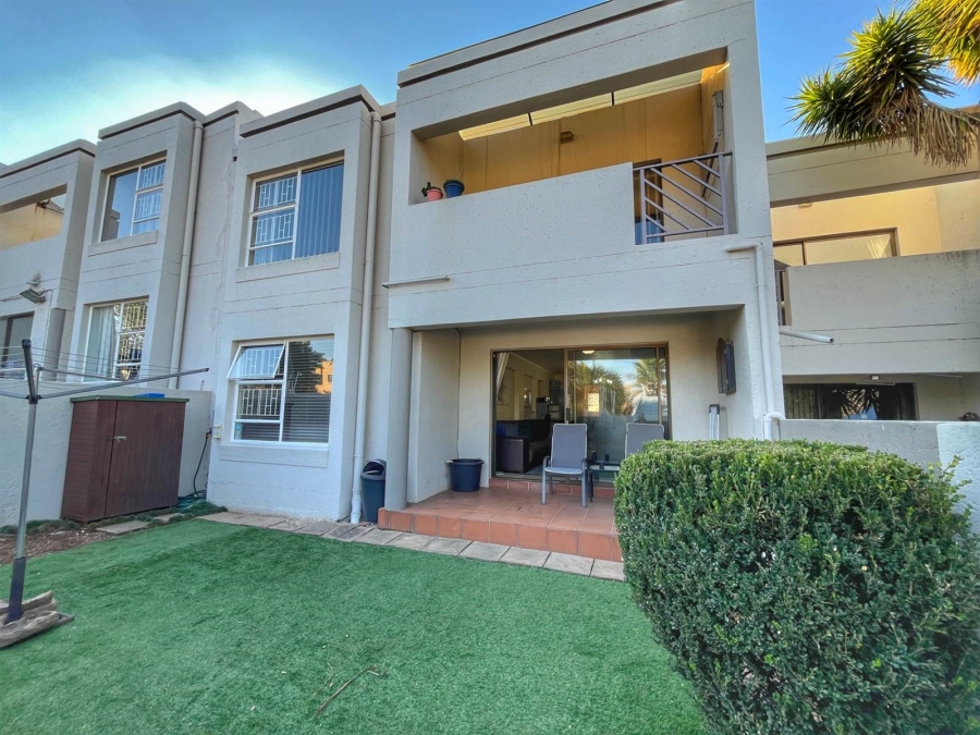 2 Bedroom Property for Sale in Glenvista Gauteng