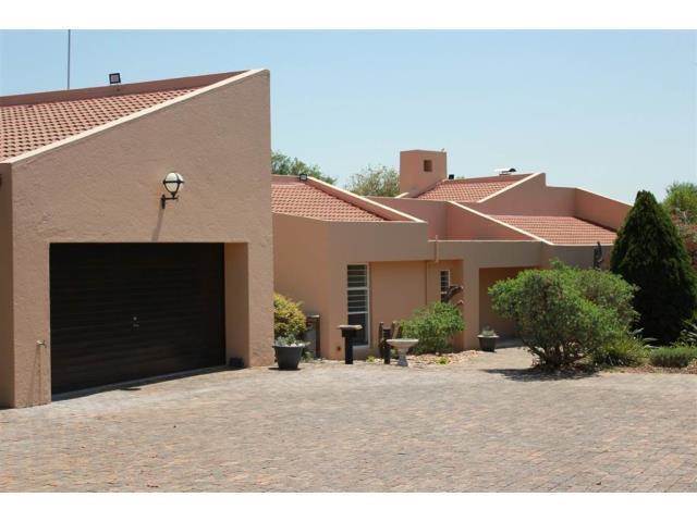 4 Bedroom Property for Sale in Blue Hills Gauteng