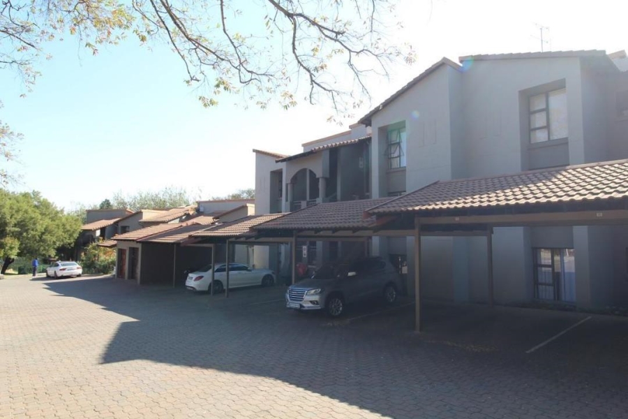 To Let 2 Bedroom Property for Rent in Fourways Gauteng