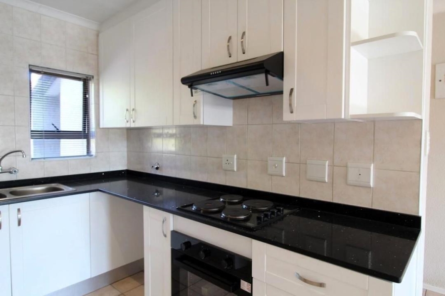 To Let 2 Bedroom Property for Rent in Fourways Gauteng