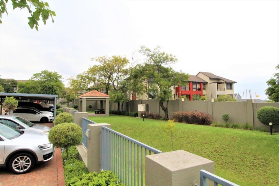 1 Bedroom Property for Sale in Lonehill Gauteng