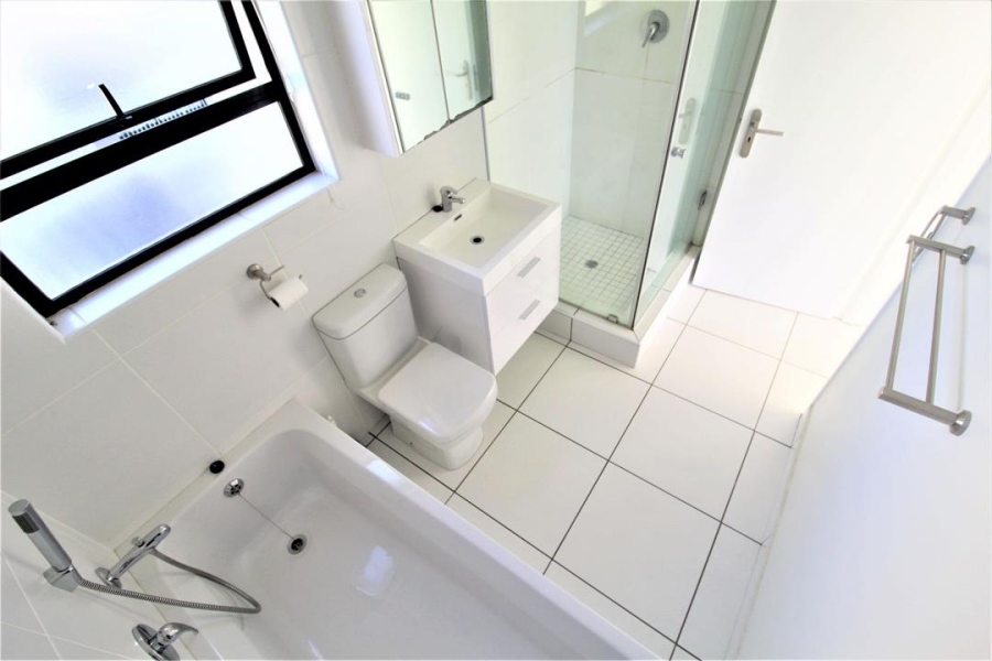 1 Bedroom Property for Sale in Lonehill Gauteng