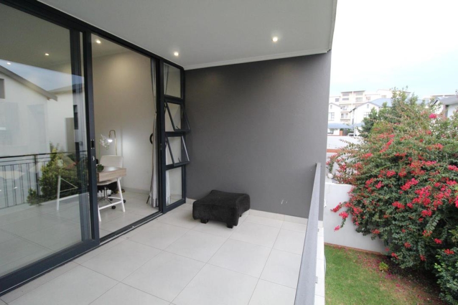 To Let 2 Bedroom Property for Rent in Broadacres Gauteng