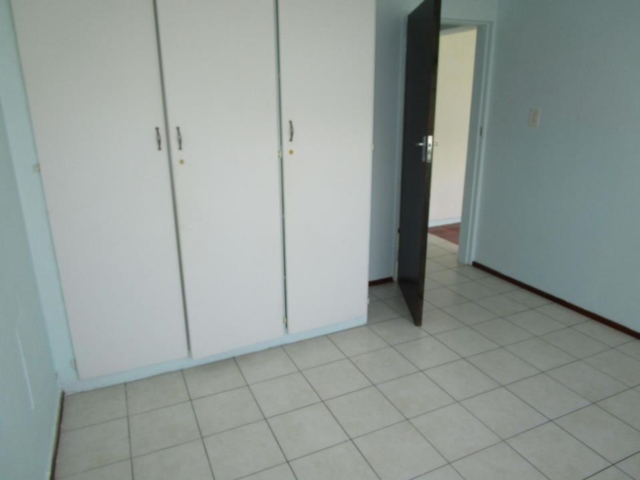 2 Bedroom Property for Sale in Weltevredenpark Gauteng