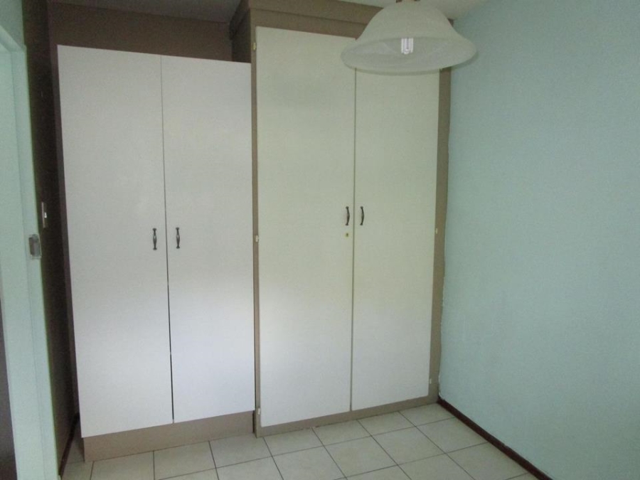 2 Bedroom Property for Sale in Weltevredenpark Gauteng