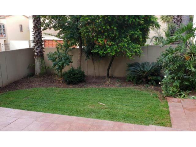 3 Bedroom Property for Sale in Barbeque Downs Gauteng