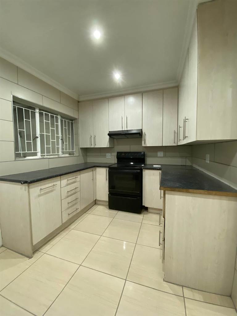 To Let 4 Bedroom Property for Rent in Eden Glen Gauteng