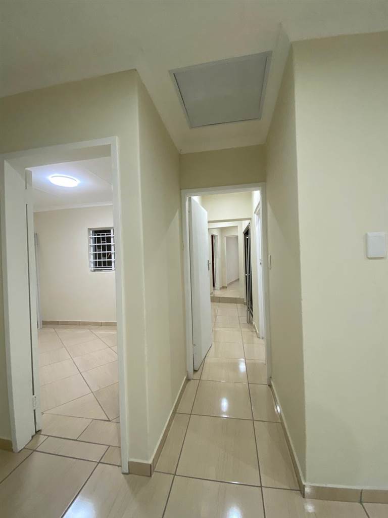 To Let 4 Bedroom Property for Rent in Eden Glen Gauteng