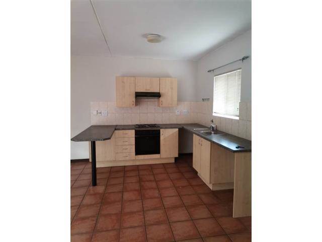 To Let 2 Bedroom Property for Rent in Greenstone Hill Gauteng