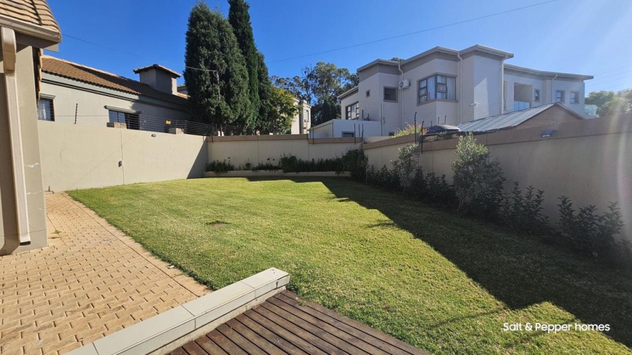 5 Bedroom Property for Sale in Waterkloof Ridge Gauteng