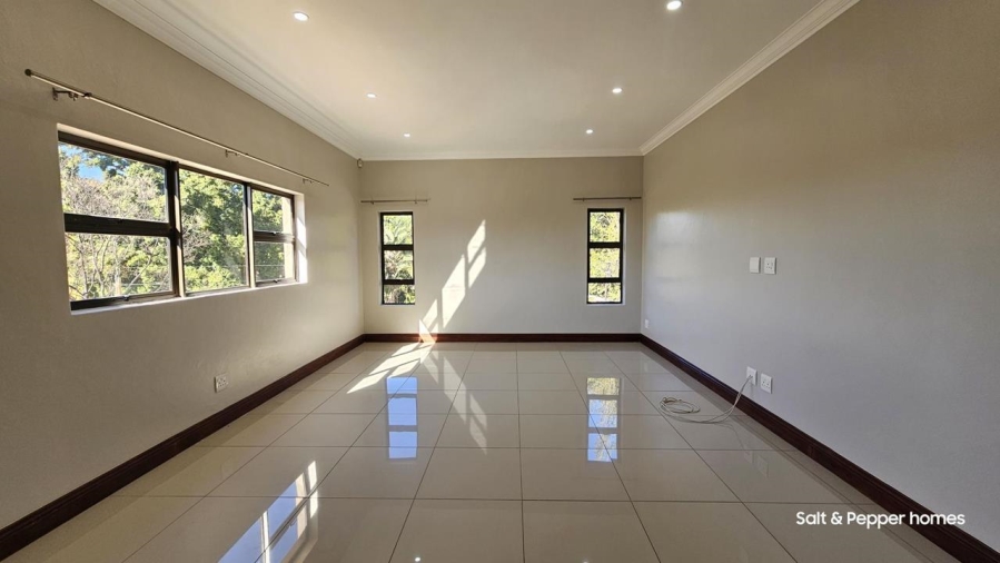 5 Bedroom Property for Sale in Waterkloof Ridge Gauteng