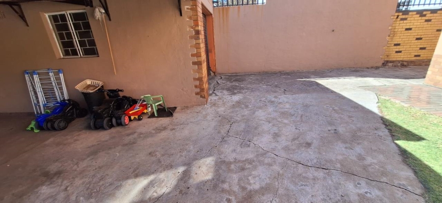 4 Bedroom Property for Sale in Crosby Gauteng