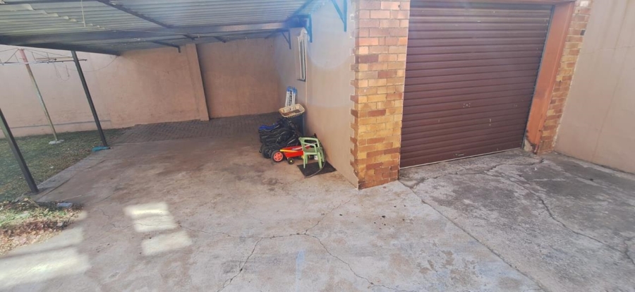 4 Bedroom Property for Sale in Crosby Gauteng