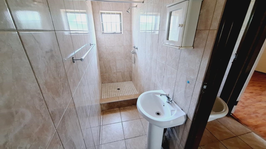 6 Bedroom Property for Sale in Crosby Gauteng