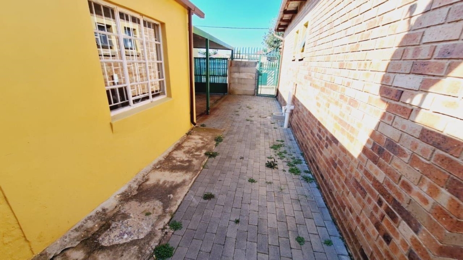 6 Bedroom Property for Sale in Crosby Gauteng