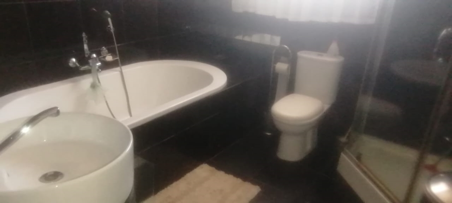 3 Bedroom Property for Sale in Lenasia Gauteng