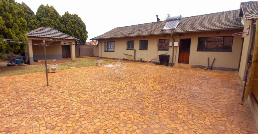 3 Bedroom Property for Sale in Lenasia Gauteng