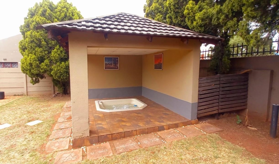 3 Bedroom Property for Sale in Lenasia Gauteng