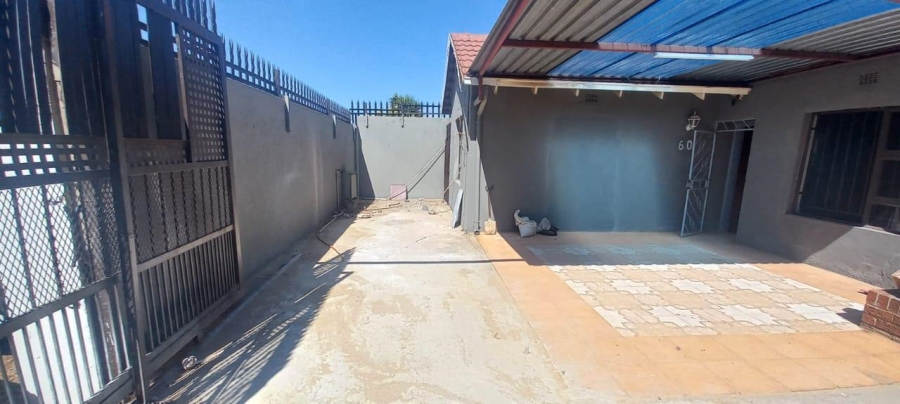 3 Bedroom Property for Sale in Lenasia Gauteng