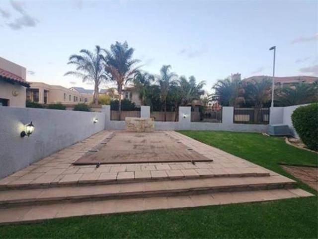 To Let 3 Bedroom Property for Rent in Greenstone Hill Gauteng