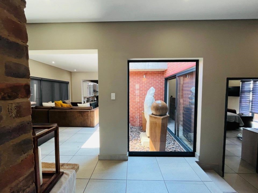 5 Bedroom Property for Sale in The Hills Game Reserve Estate Gauteng