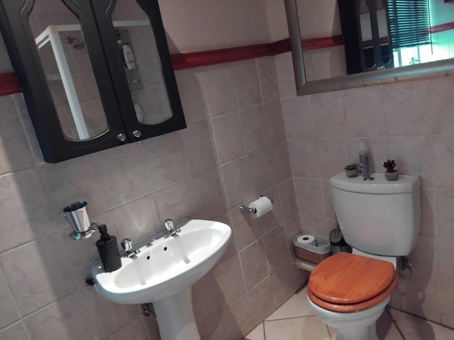 2 Bedroom Property for Sale in Annlin Gauteng
