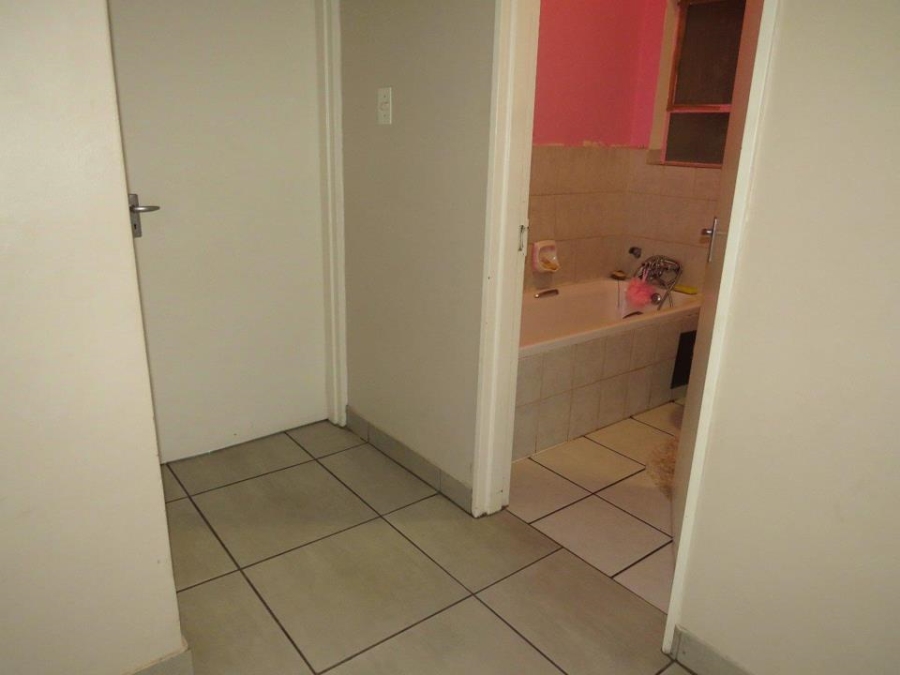 2 Bedroom Property for Sale in Menlyn Gauteng