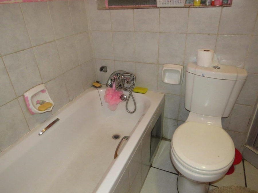 2 Bedroom Property for Sale in Menlyn Gauteng
