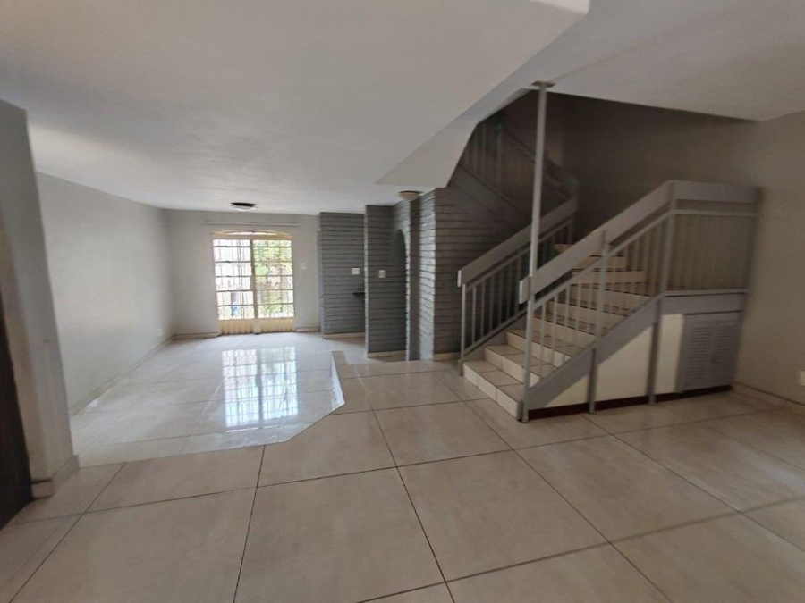 4 Bedroom Property for Sale in Sunnyside Gauteng