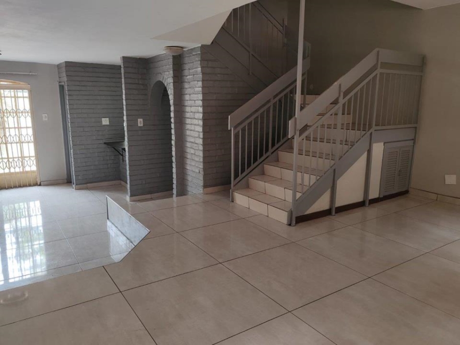 4 Bedroom Property for Sale in Sunnyside Gauteng