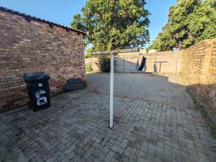 3 Bedroom Property for Sale in East Lynne Gauteng