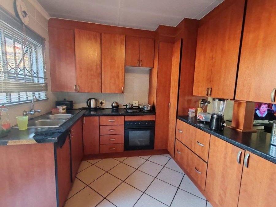 3 Bedroom Property for Sale in East Lynne Gauteng